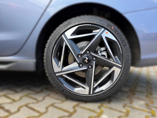 Foto 1 - i30 N LINE AUTOMATIK+ELEKTR. SITZE+TOTWINKEL+NAVI, meta blue / mic (blau)