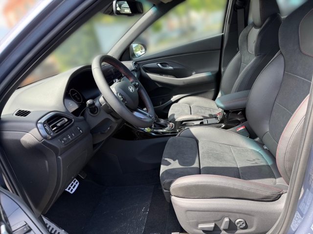 Foto 1 - i30 N LINE AUTOMATIK+ELEKTR. SITZE+TOTWINKEL+NAVI, meta blue / mic (blau)