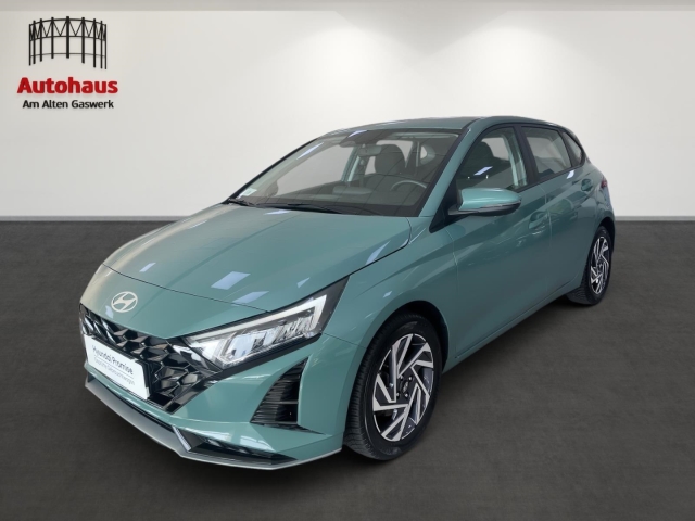Foto 1 - Hyundai i20 TREND KLIMAAUT+NAVI+ALLWETTER+KAMERA+SITZHZG+LENKRADHZG, mangrove green (gruen)