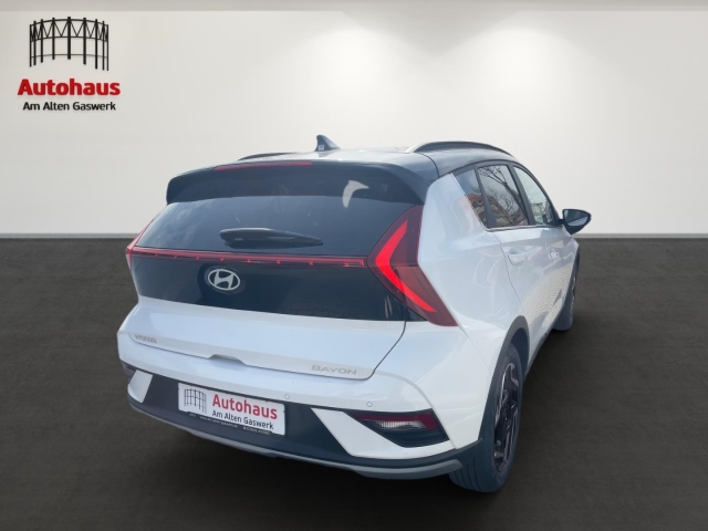 Foto 1 - BAYON PRIME+SONDERFARBE+DACHLACKIERUNG, atlas white/ phantom black / sol (weiss)